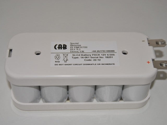 10/4500DH-E 12V 4500MA Flange Pack C027 Connector