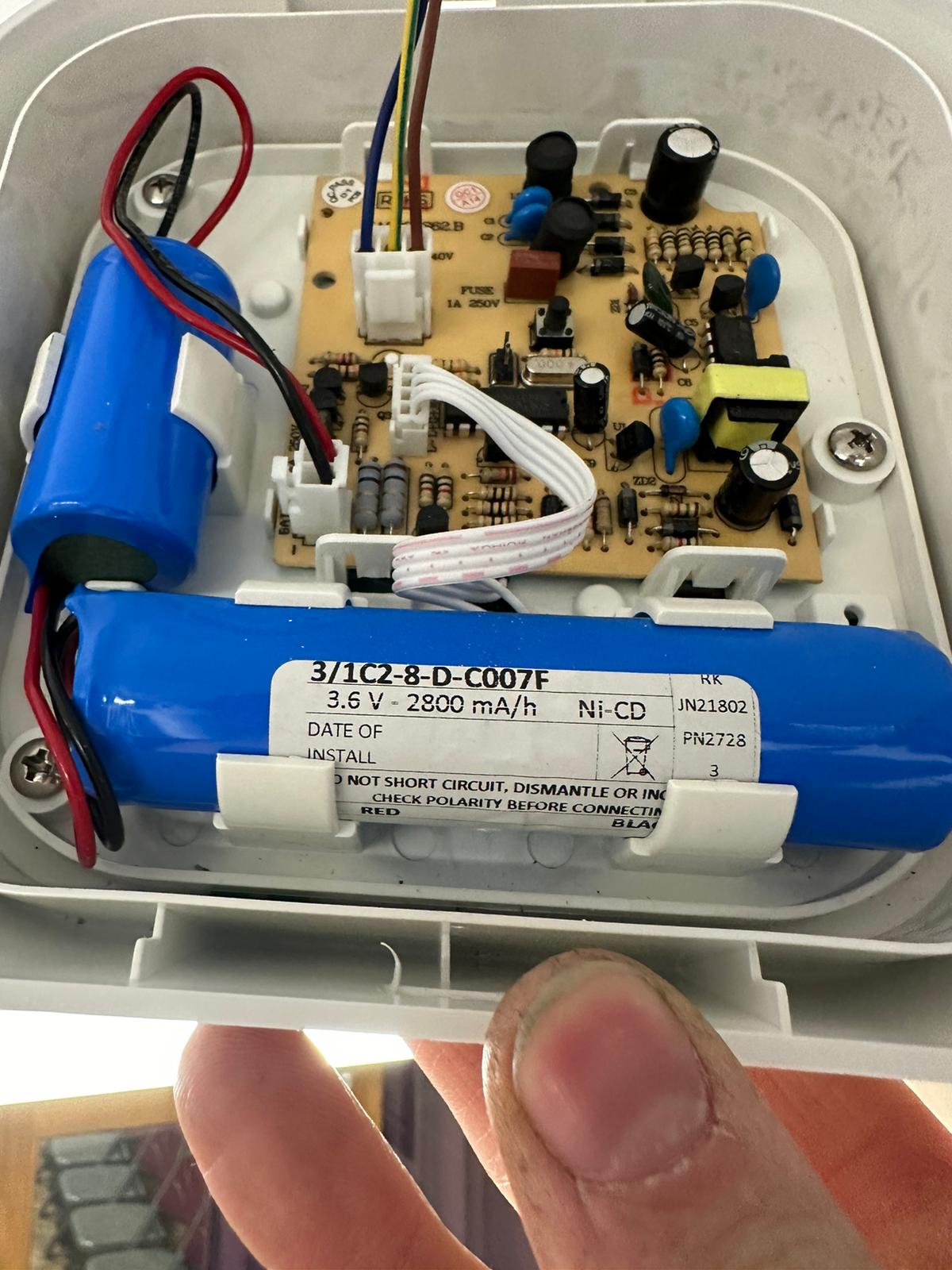 3/1C28-8-D-C007F C Size Ni-cd 2 + 1