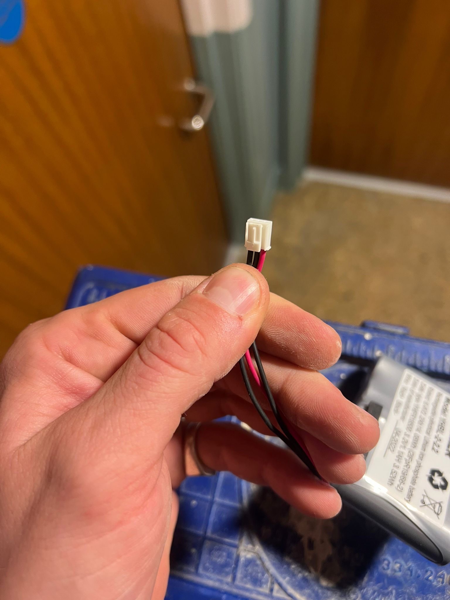 Streamer YHBL-2-2.2 , you will be sent the new smaller variant ( See Images ) ( Same Ratings)