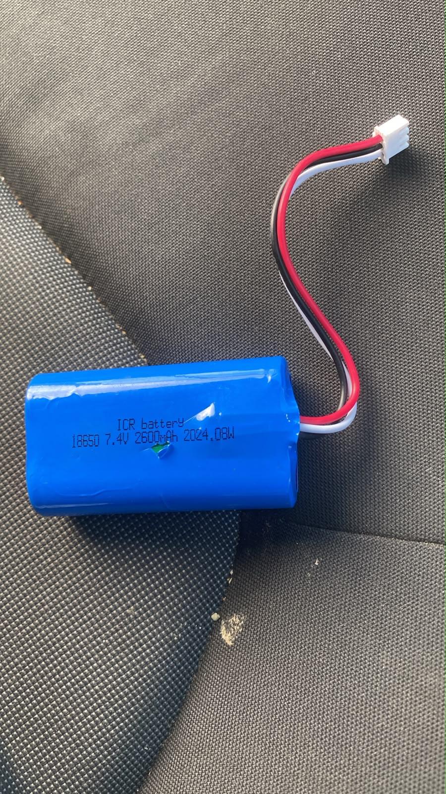 BA-LP7.4V2.6AH 7.4V 2.6Ah Lithium Side by Side Battery 3 Wire BC009 Plug